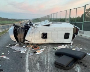 В Польше перевернулся автобус с украинцами. Среди травмированных есть дети