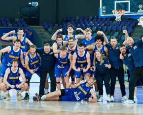 Украина вышла в финал чемпионата Европы по баскетболу
