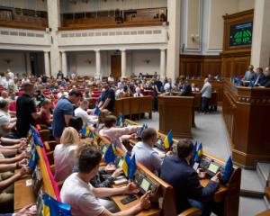 Рада скасувала кримінальну відповідальність за дезертирство при деяких умовах