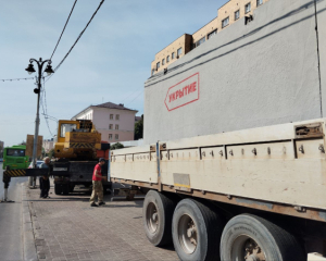 В городах Курской области устанавливают железобетонные укрытия.