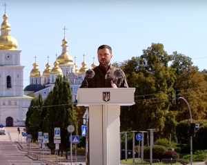 Україна вперше успішно застосувала власну ракету-дрон &quot;Паляниця&quot; - Зеленський