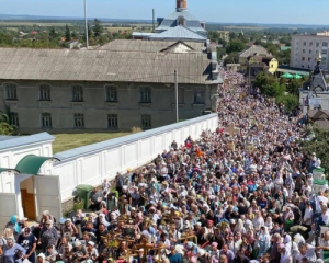 Прихильники російської церкви здійснили паломництво до Почаївської лаври попри заборону