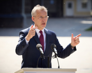 Столтенберг: Страны НАТО должны поддерживать украинскую "формулу мира"