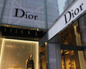 Дом моды Christian Dior возобновил регистрацию торговой марки в России