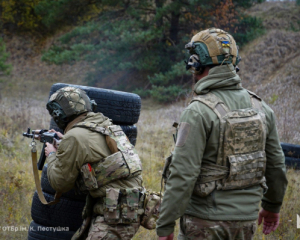 Ворог атакує на всіх напрямках сходу та півдня України - оновлені дані Генштабу