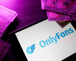 Модель с платформы OnlyFans уплатила налоги на сумму более 13 млн грн