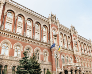 НБУ: збільшення податків може продовжитись