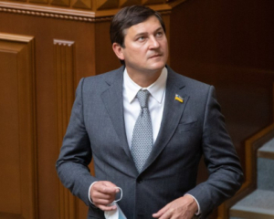 "Слугу" Одарченко, которого выпустили из Украины, заочно приговорили к тюрьме