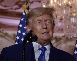 "Можливо. Авжеж" - Трамп відповів на питання, чи повинна Україна готуватись до зменшення допомоги США