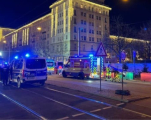 Теракт на різдвяному ярмарку - авто в'їхало у натовп людей