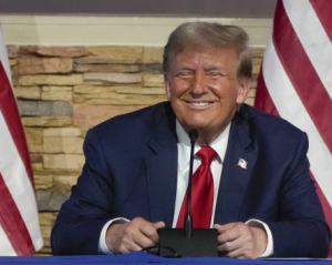 Оборудка століття? Навіщо Трамп так "проштовхує" купівлю Гренландії