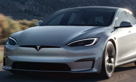 Tesla відкликає 239 тис. авто в США: які виявили несправності