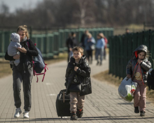 21% украинцев в случае открытия границ готовы покинуть страну - опрос