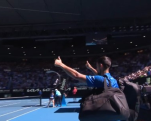 Джоковича освистали фанати після рішення знятися з півфіналу Australian Open