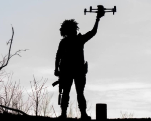 Штаб, медицина и БпЛА: в Минобороны назвали самые популярные вакансии среди женщин через рекрутинг