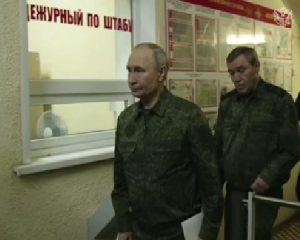 Путін у камуфляжі приїхав на Курщину