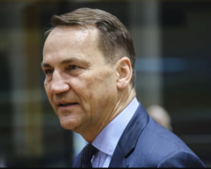 Росія може розпочати більш масштабну агресію до кінця десятиліття - Сікорський