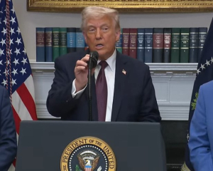 "Говоримо про території": Трамп анонсував підписання угоди про корисні копалини та розмову про АЕС