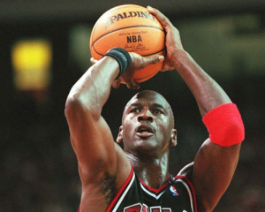 Майку Джордана, в якій він дебютував в НБА, продали за $4,25 млн