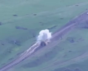 Украинские военные уничтожили колонну из 25 единиц российской бронетехники в Донецкой области, неподалеку от Днепропетровской области