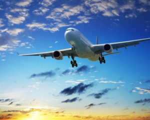 Польша хочет первой возобновить авиарейсы в Украину после открытия неба