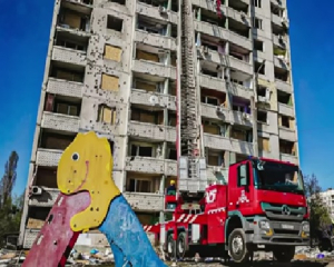 Спасатели показали последствия ракетного обстрела Харькова