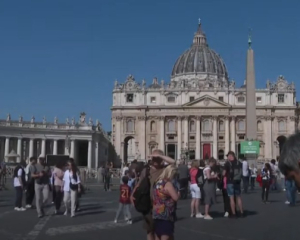 В Риме усилили безопасность из-за паломников, стремящихся попасть на прощание с Папой Франциском
