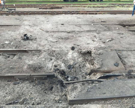 Окупанти вдарили по залізничній інфраструктурі: постраждали двоє людей