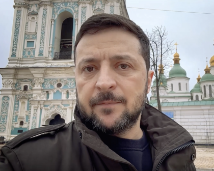 we.ua - Жoдниx вiйcькoвиx цiлeй: Зeлeнcький пoкaзaв cтpaшнi нacлiдки нiчнoї aтaки нa Xapкiв