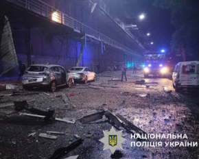 "Россияне просят тишину на 9 мая, а сами бьют каждый день по Украине" - Зеленский