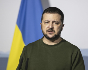 Росія пропонує мир, але штурмує без зупину - Зеленський