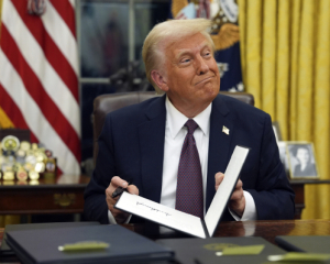 Трамп готовий застосувати силу щодо Гренландії