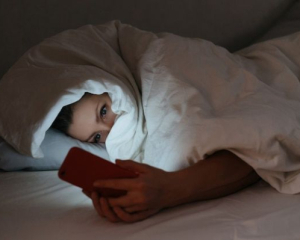Шесть вечерних привычек, которые научат ложиться спать вовремя