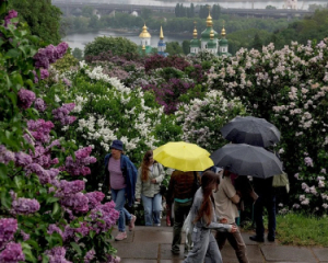Украину накроют дожди и мокрый снег: синоптики предупреждают о резком похолодании