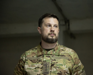 "Білецький - лідер нового типу. Він не частина класичної армійської ієрархії" - Бутусов