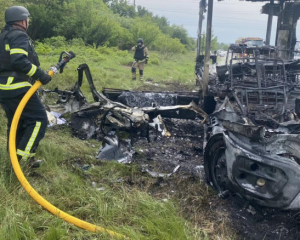 Ворожий дрон влучив в авто енергетиків: є жертва