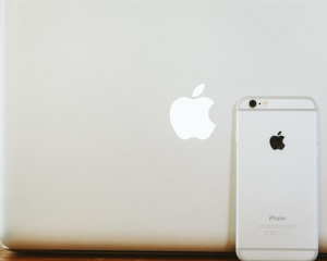 Владельцев гаджетов Apple просят срочно их обновить