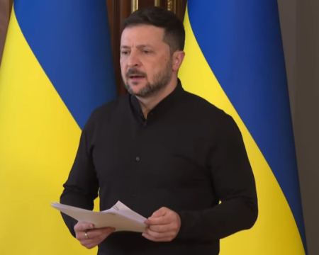 Війна не триватиме 10 років, Україна не витримає - Зеленський