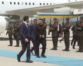 Зеленський прибув у Туреччину