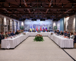 Україна та Росія домовились продовжити переговори - міністр МЗС Туреччини