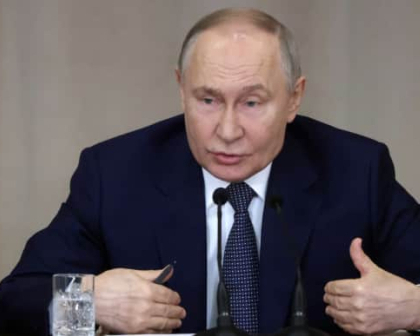 Путін готується до затяжної війни і хоче захопити ще чотири області - Bloomberg