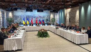 За чиїм сценарієм ідуть мирні переговори та коли може початися новий наступ РФ: світові ЗМІ написали