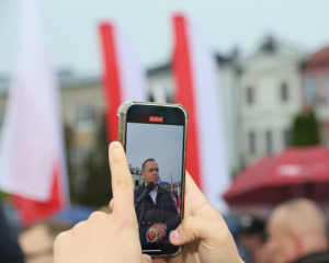 На виборах президента Польщі лідирує Навроцький