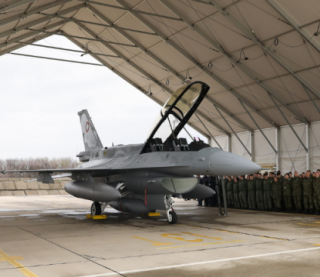 Світ допомагає Україні отримати побільше F-16, Трамп втрачає вплив
