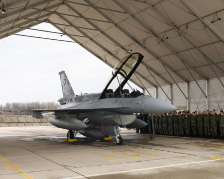 Світ допомагає Україні отримати побільше F-16, Трамп втрачає вплив