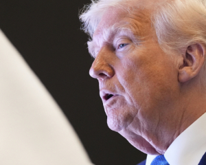 Трамп про обстріл України: "Я не знаю, що сталося з Путіним. Він убиває людей"