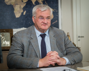 Сибіга спростував інформацію, що Україна програє у війні