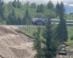 В Карпатах возобновляют движение пассажирских поездов на перегоне, где произошло проседание грунта