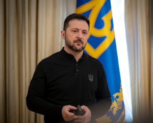Главной потребностью украинской армии является не только оружие - президент