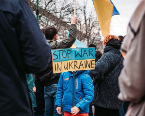 Євросоюз планує продовжити для українців тимчасовий захист до березня 2027 року